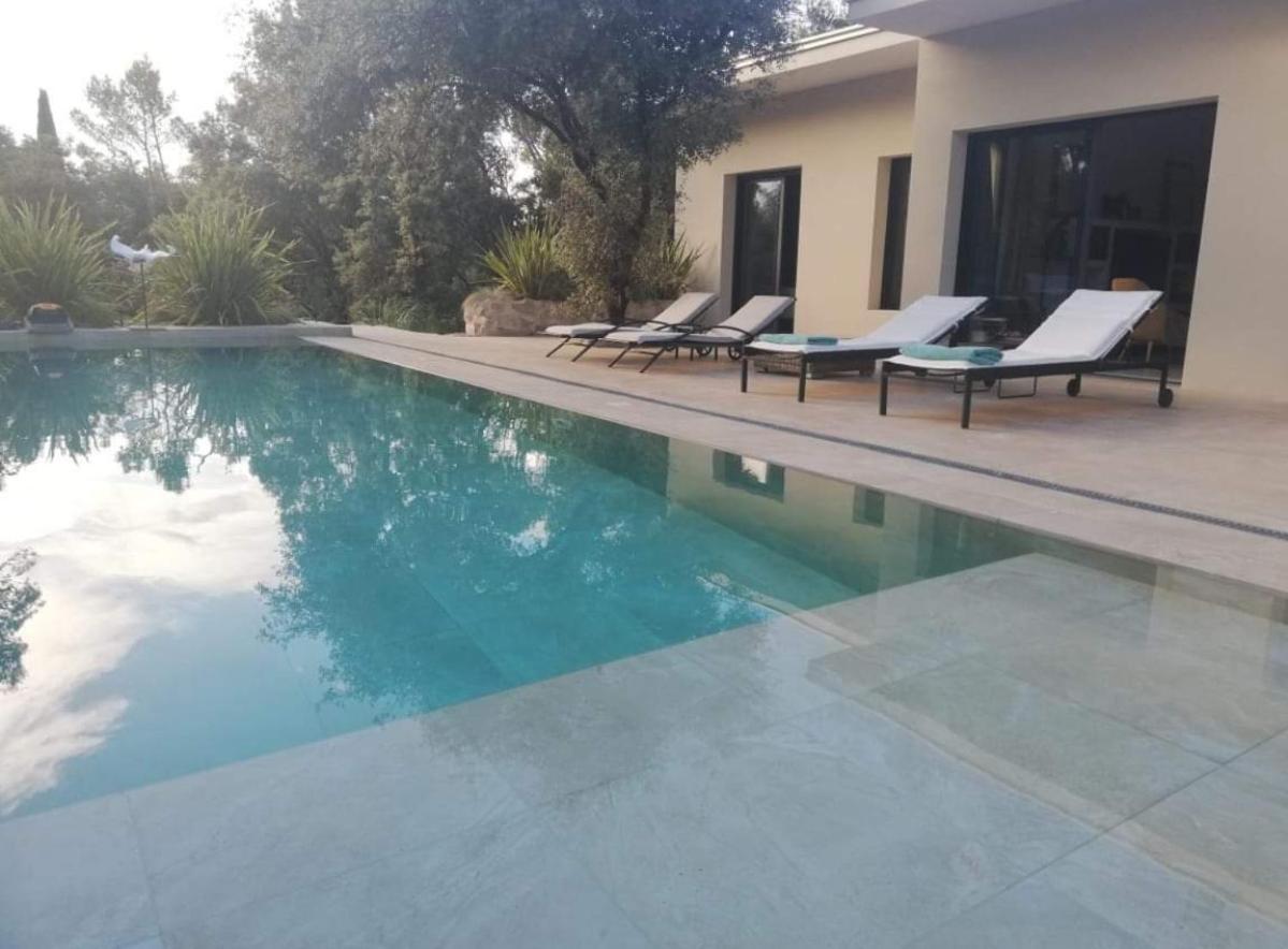 La Villa Kallisté Vacquières Esterno foto